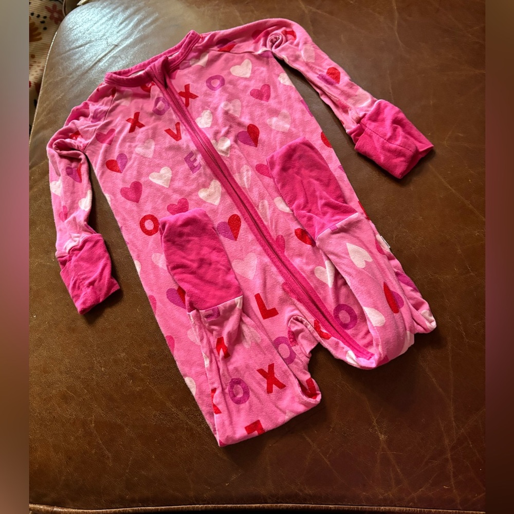 Little sleepies valentines Zippie